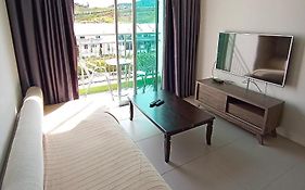 Cameron'S Square Apartment